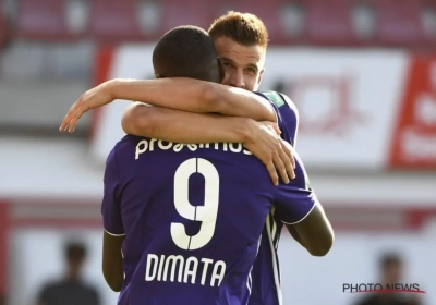 Anderlecht pluimt zwak Kortrijk: vier goals van spitsen en één onstuitbare 19-jarige