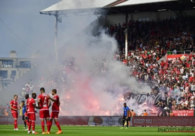 Antwerpse politie schiet in actie na Bengaals vuur en 'Dood aan FCB'-spandoek op de Bosuil