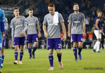 "Onwaardig", "Al vijf jaar miserie", "Nog steeds niet overtuigd": Fans en analisten zijn het eens over Anderlecht, supporters tegenstanders komen met hoongelach