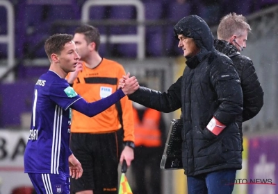 ? Jacky Mathijssen zag Johan Walem liever niet in de tribunes zitten tijdens Standard-Anderlecht: "Hopelijk zit hij daar niet voor mijn jonge Duivel"