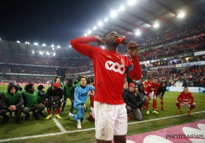 Mpoku laat zich helemaal gaan en verklapt ook wat hij na de match tegen Didillon ging zeggen: "Hij weet nu wel dat dit Seraing niet is, dit is Standard"