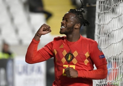 Timmy Simons en Jan Mulder zijn niet onder de indruk van Batshuayi: "Hij had rood kunnen hebben"