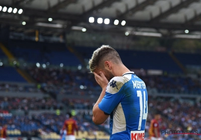 Dries Mertens mist reuzenkans, maar toch wint Napoli na doelpunt in het absolute slot