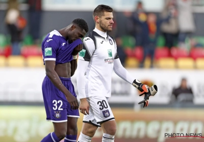 Kapotte veter lag aan de basis van knullige fout van Hendrik Van Crombrugge bij de 1-0