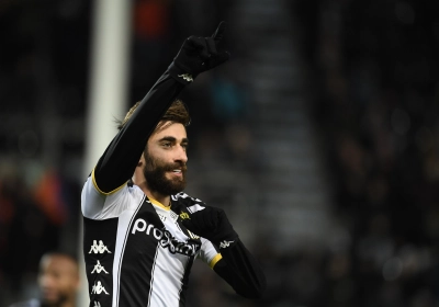 Mehdi Bayat ziet in één speler de waarde van zijn club: "Hij straalt uit waar Charleroi voor staat"