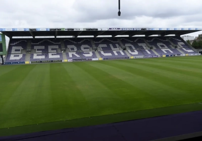 📷 Ludiek maar niet vijandig: Beerschotfans laten zien hoe het moet met prachtige tifo's voor derby