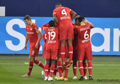 🎥 Dortmund doet slechte zaak in het klassement na verlies in Duitse topper:Slordigheid Thomas Meunier leidt zure nederlaag in