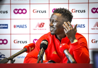 Mbaye Leye fier op zijn spelers: "Het is in dit soort matchen dat Standard zich weer groots toont"