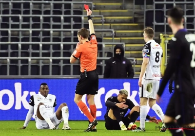 Aangeslagen Jhon Lucumi pakt rood tegen Anderlecht, maar is niet geschorst voor de bekerfinale