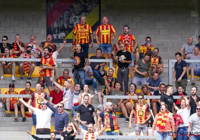 🎥 Enthousiasme geelrode aanhang amper te temperen bij terugkeer naar stadion, matchwinnaar viert zege in tribunes