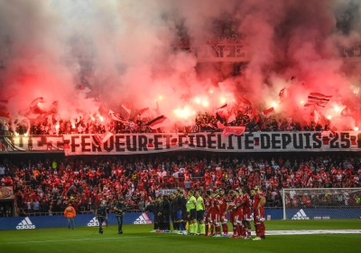 📷 Twintigtal auto's vernield: Supporters vragen Standard eindelijk werk te maken van parkings