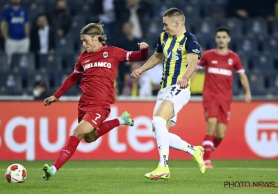 Antwerp heeft haar eerste punt in de Europa League te pakken: The Great Old speelt 2-2 gelijk op het veld van Fenerbahçe SK