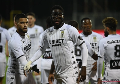 Charleroi kent geen moeite met RFC Seraing en schuift zo op naar een gedeelde derde plaats in het klassement