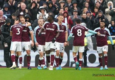 Manchester City verslikt zich tegen West Ham, maar gaat als leider de slotspeeldag in