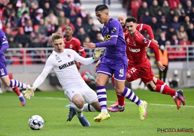 🎥 Beerschot voelt zich bestolen in derby: "Ref heeft ons geflikt"