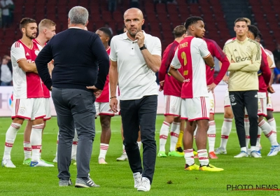 Schreuder heeft zorgen na eerste officiële match met Ajax: "Dit kan natuurlijk niet"