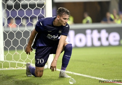 Esposito blijkt het gewoon afgetrapt te zijn bij Anderlecht: "Van niet-geselecteerde spelers verwachten we dat ze in het stadion zitten"