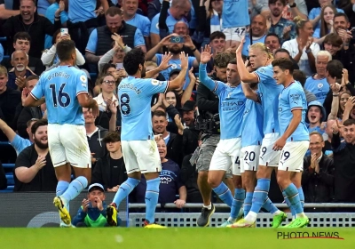 Manchester City speelt Manchester United al voor de rust zoek, Haaland maakt derde hattrick op rij in Etihad Stadium