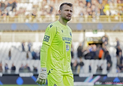 Simon Mignolet heeft wat te zeggen over zijn trainer Carl Hoefkens