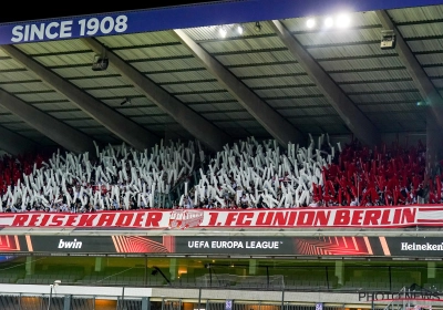 🎥 📷 Duits bezoek aan Lotto Park: sfeeractie in bomvolle uitvakken, zware uithaal naar UEFA in verband met corruptie