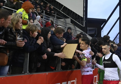 Jelle Vossen laat emoties de vrije loop na degradatie met Zulte Waregem en spreekt over zijn voetbaltoekomst