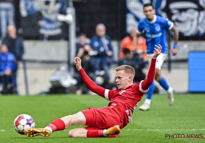 Derde topprestatie in één week van Antwerp-talent Vermeeren, die Genk-spelers zelfs ging blokkeren