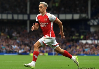 🎥 Leandro Trossard houdt de titeldroom van Arsenal in de Premier League levendig