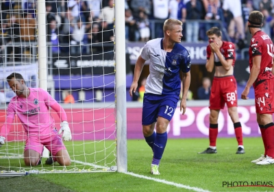 'Anderlecht en Club Brugge moeten Italiaanse clubs trotseren om miljoenendeal te maken met spelmaker' 