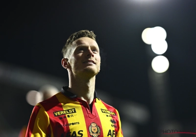 KV Mechelen-aanvoerder Rob Schoofs deelt een sneertje uit aan Cercle Brugge