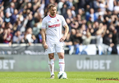 Antwerp-spits Vincent Janssen reageert na nieuwe nederlaag tegen Club Brugge: "Klotegevoel"