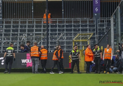 🎥 Supporters uit harde kern van Anderlecht delen slagen uit aan Clubfan in VIP-zone