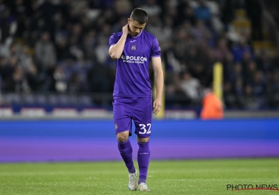 Een onherkenbare Leander Dendoncker sinds zijn terugkeer: "We hebben vandaag heel slecht gespeeld, dat is alles" 