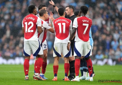 🎥 Rode kaart van Trossard breekt Arsenal tegen Man City diep in blessuretijd zuur op