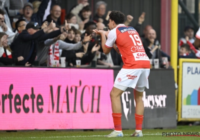 Nacho Ferri schenkt zichzelf dubbel verjaardagscadeau en blaast de kaarsjes uit met de fans: "Een feestje?"