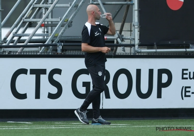 Thomas Buffel wijst het probleem aan bij Jong Genk na 0-4 pandoering tegen Lommel SK