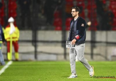 Deinze-coach Hernan Losada reageert op bus die veel te laat aankwam in Antwerpen: "De club heeft andere zorgen"