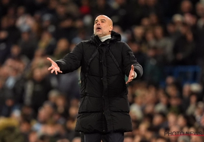 🎥 Pep Guardiola doet zichzelf fysiek pijn na tragisch puntenverlies: "Dat heb ik zelf gedaan met mijn nagels"