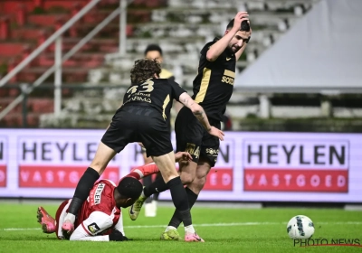 Westerlo-speler is het helemaal oneens met met "onterechte" penalty voor Antwerp