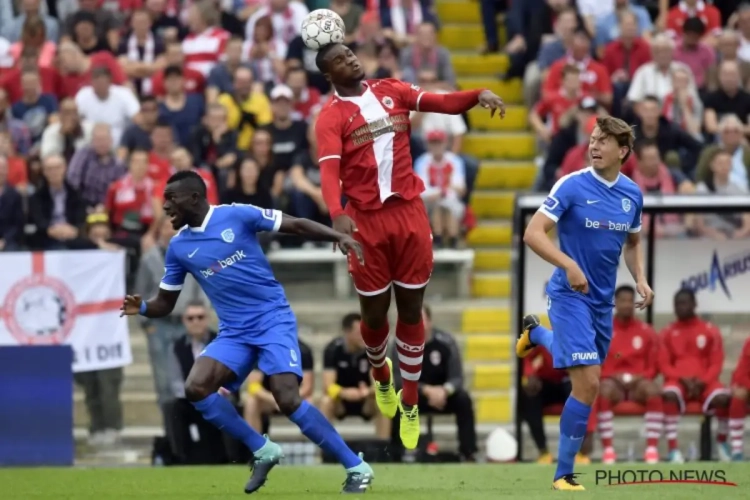 Gewezen Club Brugge-aanvaller Oulare is zes weken out, nu aast Antwerp op een huidige spits van blauw-zwart