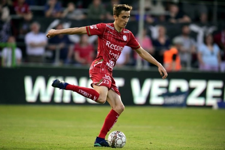 OFFICIEEL: Na passages bij Standard en Zulte Waregem tekent Julien De Sart meerjarig contract bij volgende JPL-club