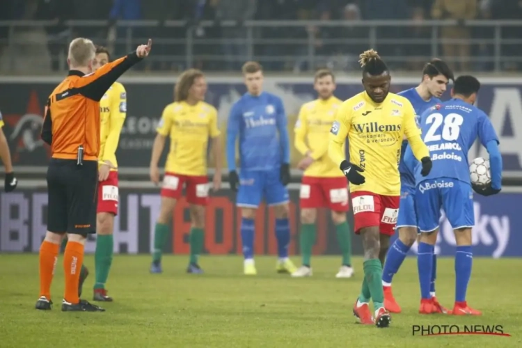 Drie rode kaarten, vier goals in knotsgekke cupmatch tussen Gent en Oostende