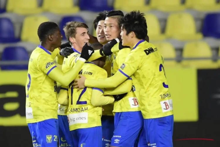 STVV doet gouden zaak in strijd voor play-off 1 in match waarin de VAR een hoofdrol opeist