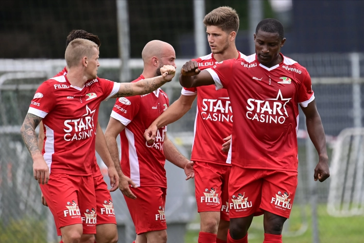 🎥 KV Oostende wint vlot haar eerste vriendschappelijke wedstrijd dankzij onder meer een geweldig doelpunt van Ozkan