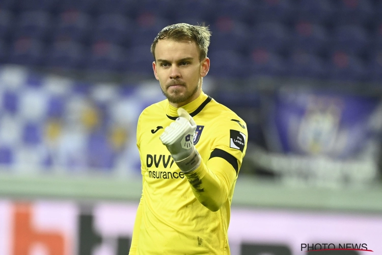 📷 OFFICIEEL Doelman van paarswit op huurbasis naar Feyenoord