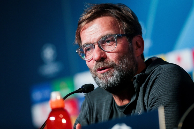 Ook Jürgen Klopp kijkt met argusogen naar Barça: "Ik begrijp het niet. Zelf geef ik geen geld uit als er geen centen zijn"