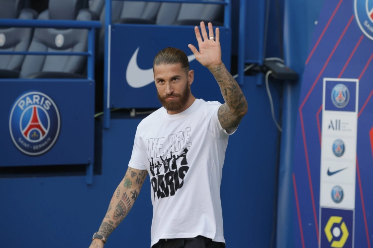 Sergio Ramos maakt eindelijk zijn debuut voor PSG 