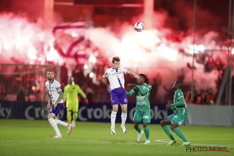 Dit liep zwaar uit de hand: wedstrijd van RSCA Futures lag 15 minuten stil omdat thuisploeg 'vierde'