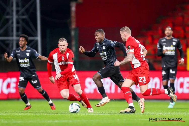 Eersteklasser toonde al interesse, maar man uit de eigen jeugd bij Oostende heeft een missie: "Beerschot wordt hier geen kampioen"