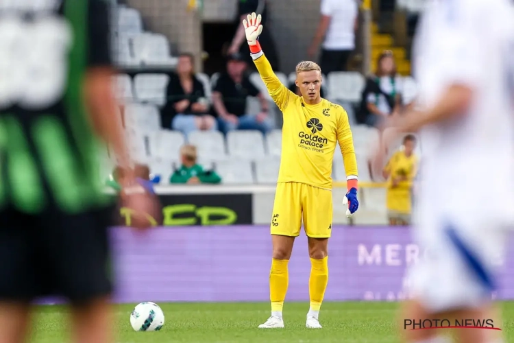 Maxime Delanghe zwaar teleurgesteld na zure nederlaag tegen Anderlecht: "VAR-fase doet de wedstrijd kantelen"