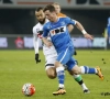 Het veld in de Ghelamco Arena lag er abominabel bij in de match tegen OHL